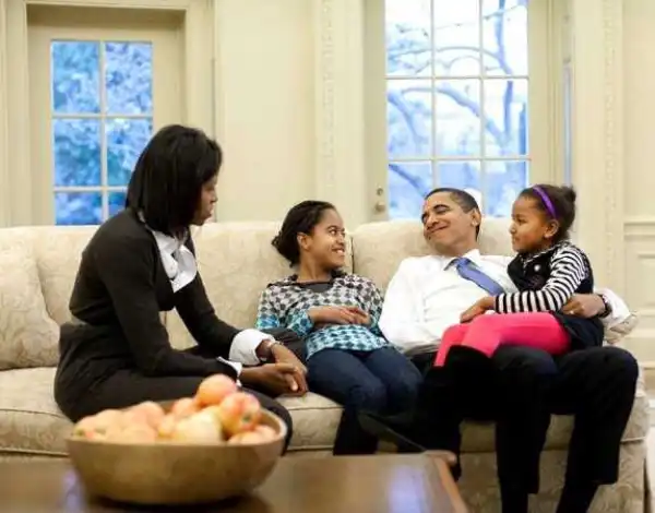 Michelle Obama shares beautiful throwback photo of her family